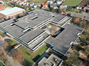 Gymnasium Hartberg von oben (Fotos: Günter Obendrauf)