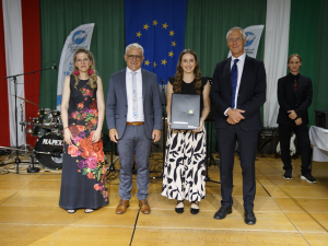 Zeugnisüberreichung 8E